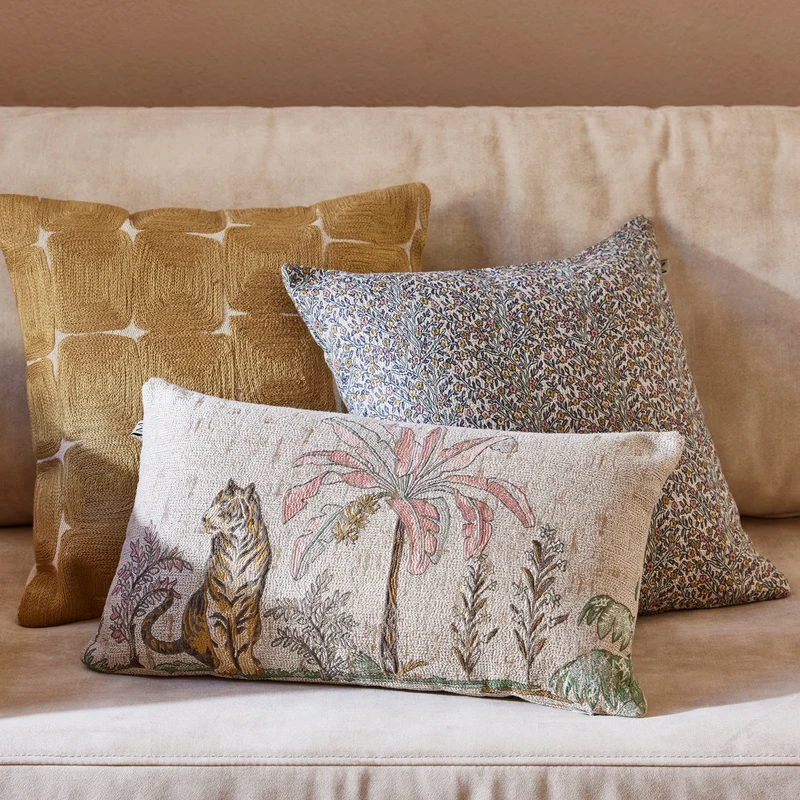 Housse de coussin MAHARA beige et pastels