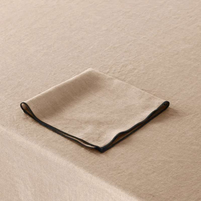 Serviette de table CARLINA sable et bourdon noir