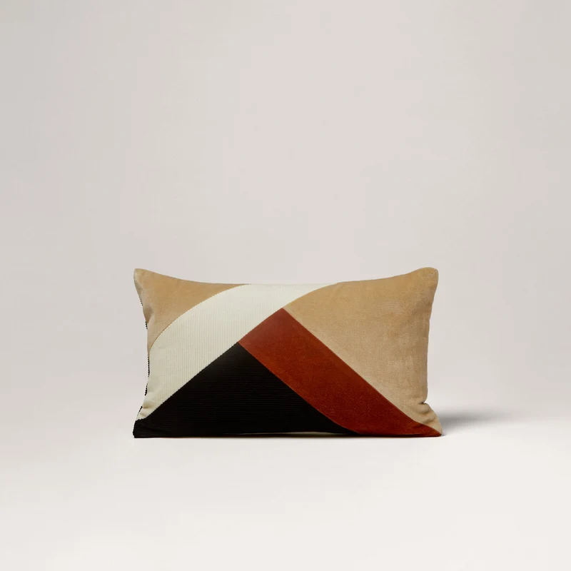Housse de coussin GOTIE ivoire naturel et noir