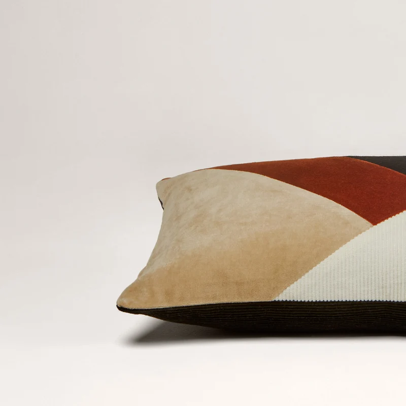 Housse de coussin GOTIE ivoire naturel et noir