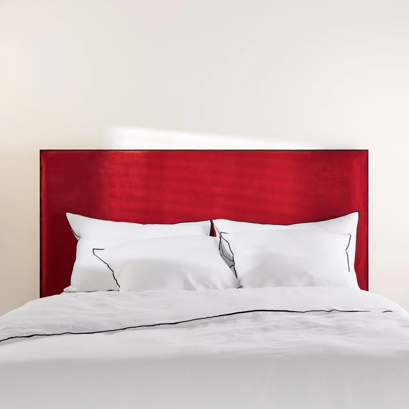 Housse de tête de lit DARIO rouge opéra et bourdon noir