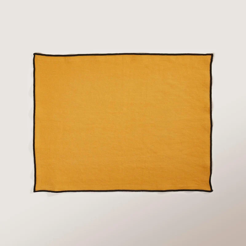 Set de table CARLINA ocre et bourdon noir