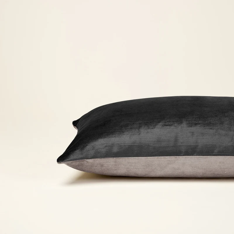 Housse de coussin CASTIGLIONE noir et taupe