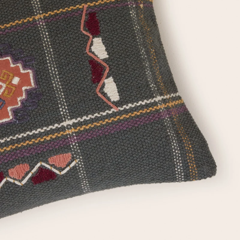 Housse de coussin NAYELI vert grisé et multicolore