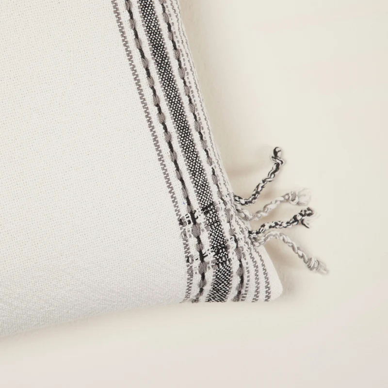 Housse de coussin PAVANI blanc et noir