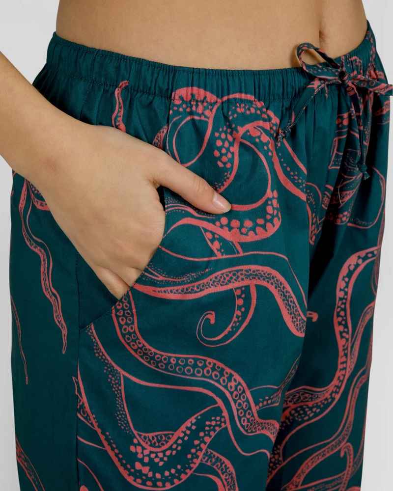 Women's Pyjamas – Octopus Pink in Green