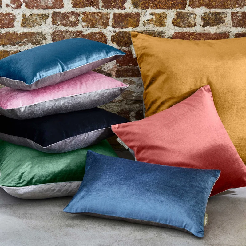 Housse de coussin CASTIGLIONE vert pin et taupe