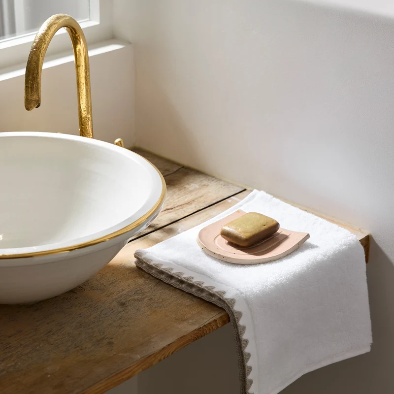 Serviette de toilette NERYDA blanc et beige