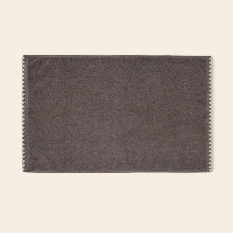 Tapis de bain NERYDA brun cendré et beige