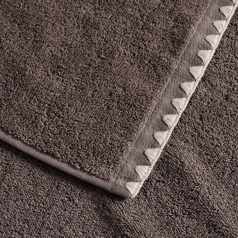 Tapis de bain NERYDA brun cendré et beige