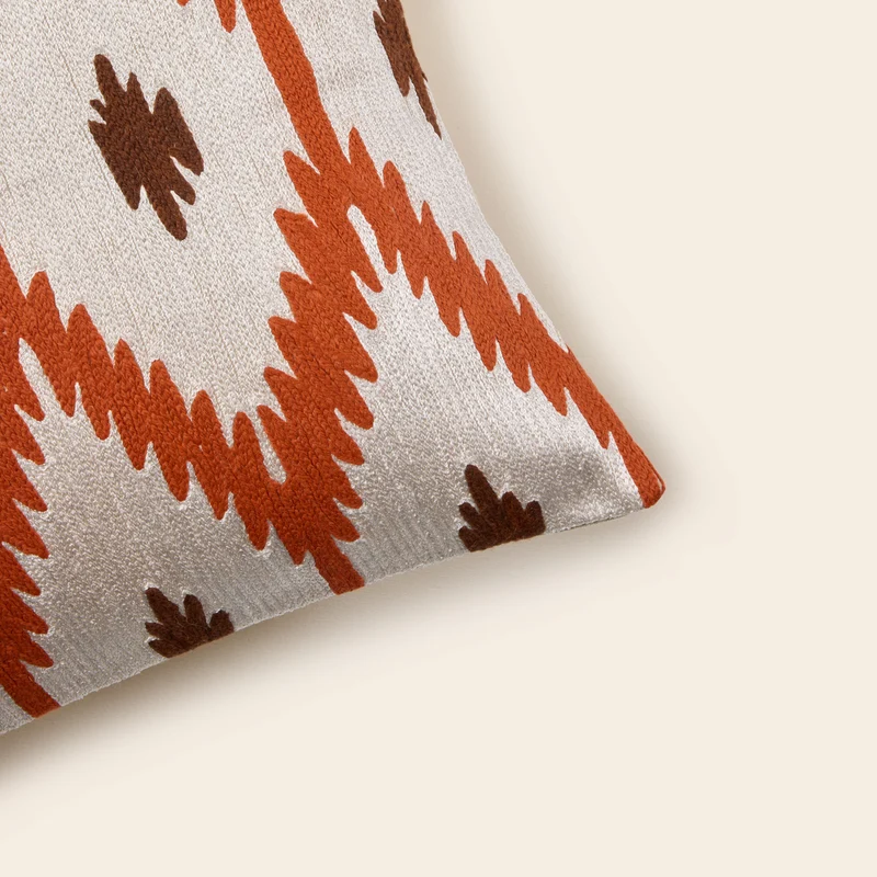 Housse de coussin JOKO ivoire et orange