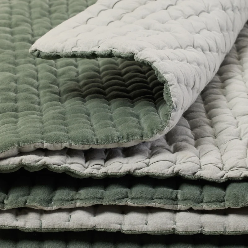 Couvre-lit matelassé AURALIE vert de gris