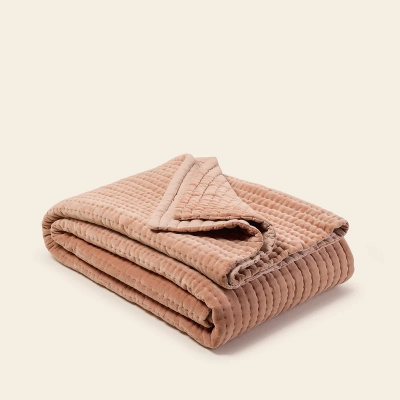 Couvre-lit matelassé AURALIE rose églantine