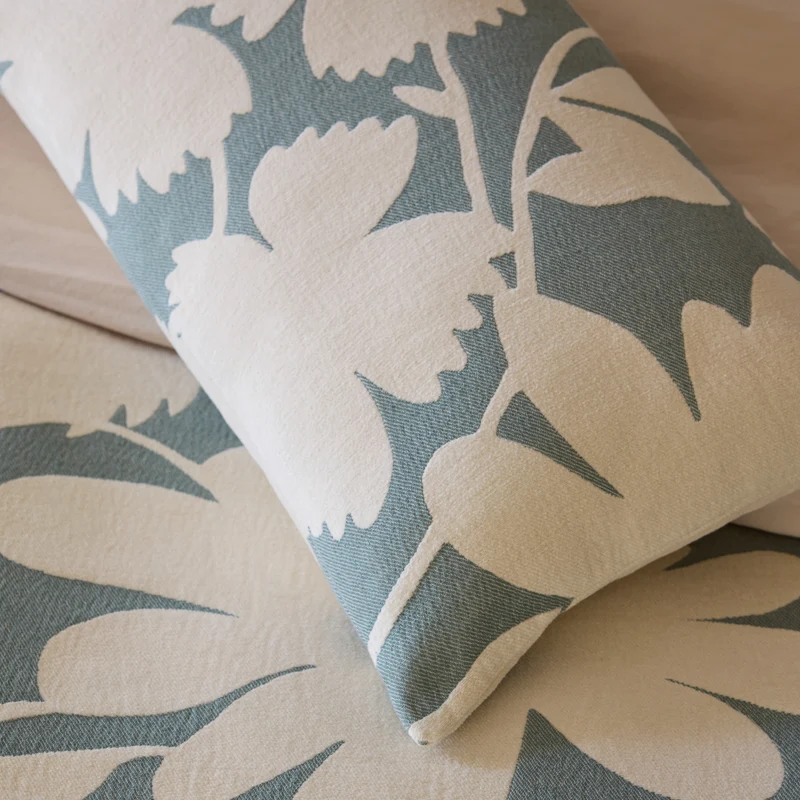 Housse de coussin FLAURIA ivoire et vert sauge