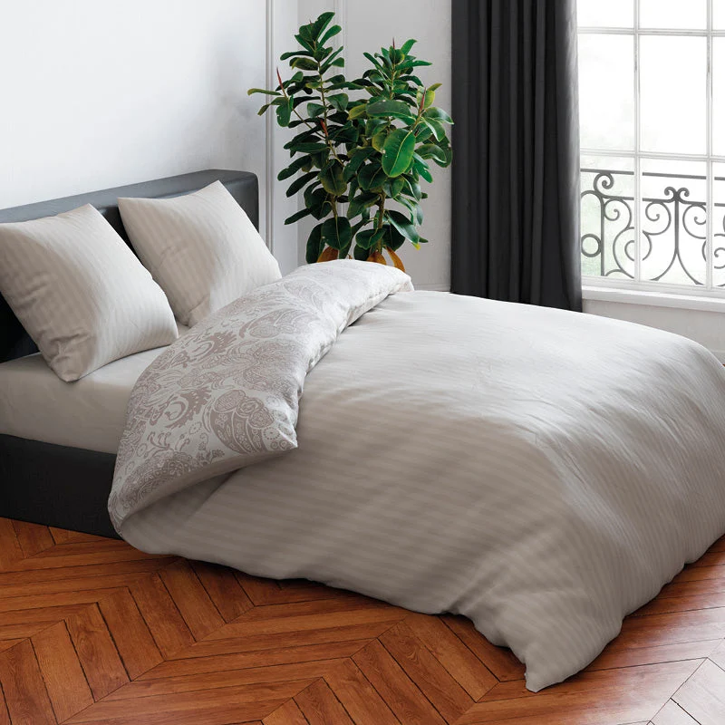 Housse de couette + taie(s) d'oreiller satin de coton - Arles taupe rayé