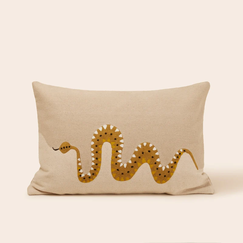 Housse de coussin TEOTI naturel et python doré