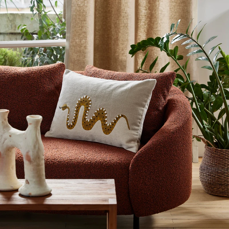 Housse de coussin TEOTI naturel et python doré