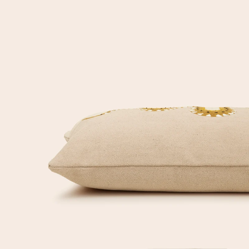 Housse de coussin TEOTI naturel et python doré