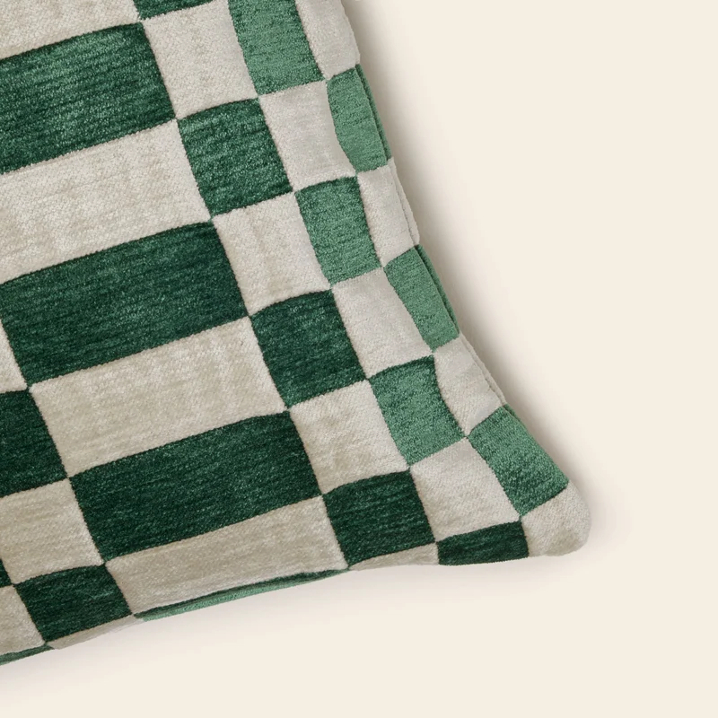 Housse de coussin TCHEKY ecru et vert vif