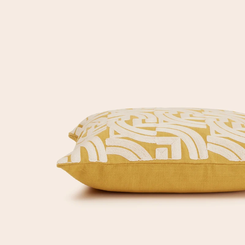 Housse de coussin IAKOBO ocre et naturel
