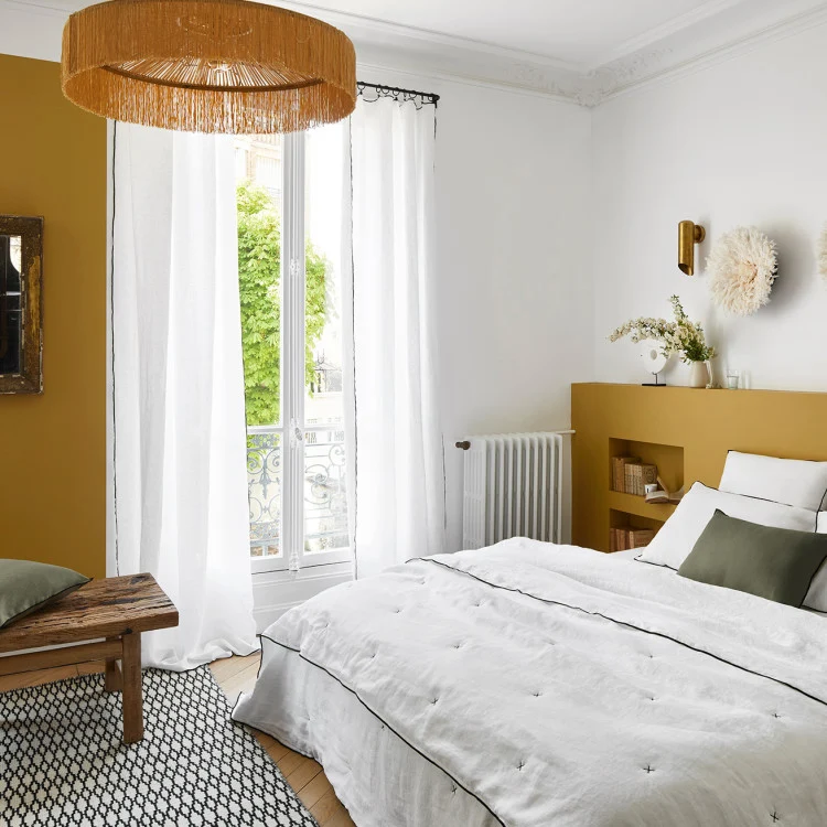 Couvre-lit matelassé CARLINA blanc pur et bourdon noir