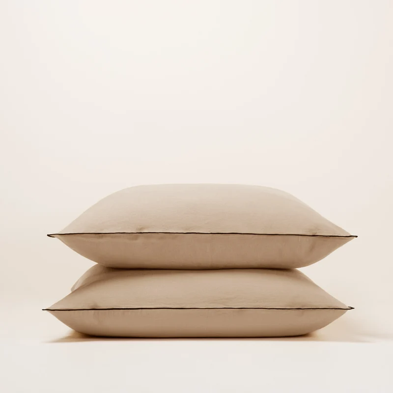 Lot de 2 taies d'oreiller CARLINA sable et bourdon noir