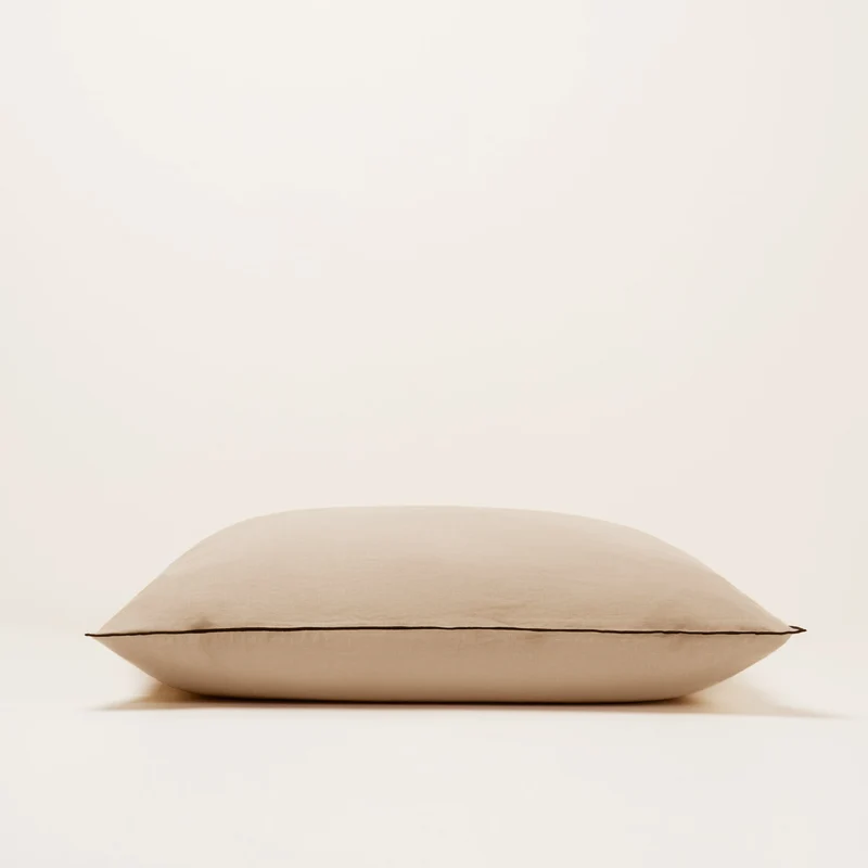Lot de 2 taies d'oreiller CARLINA sable et bourdon noir