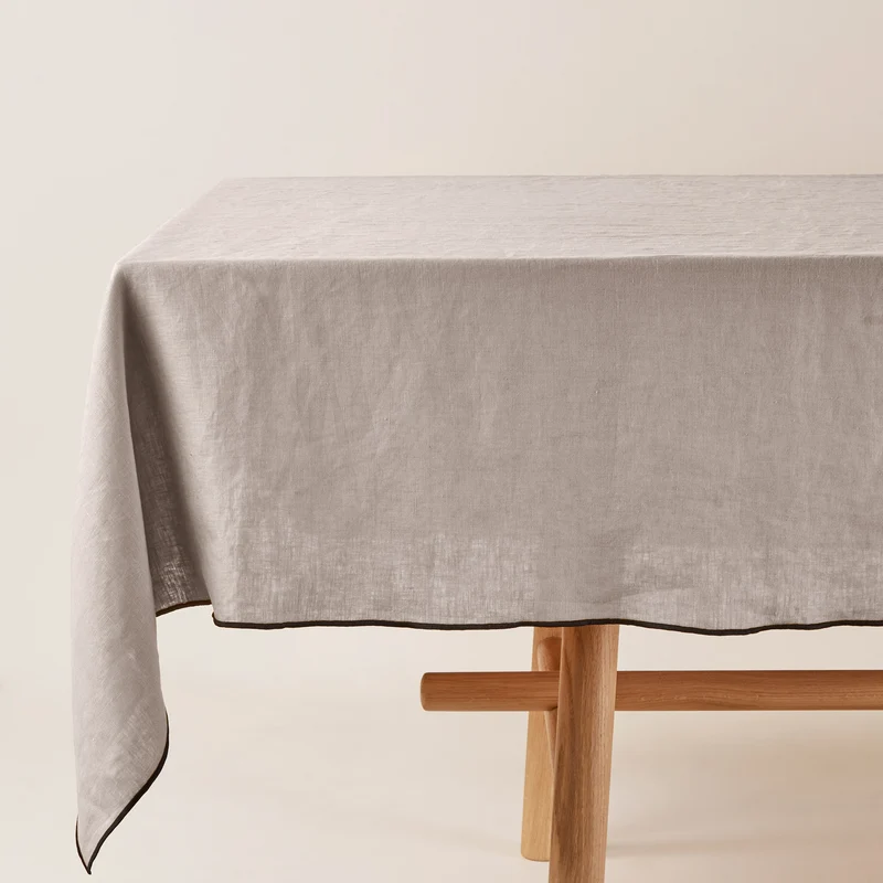 Nappe carrée CARLINA ficelle et bourdon noir