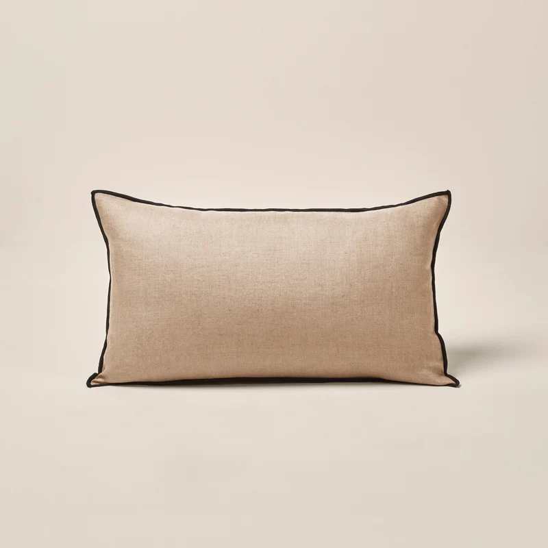 Housse de coussin CARLINA sable et bourdon noir