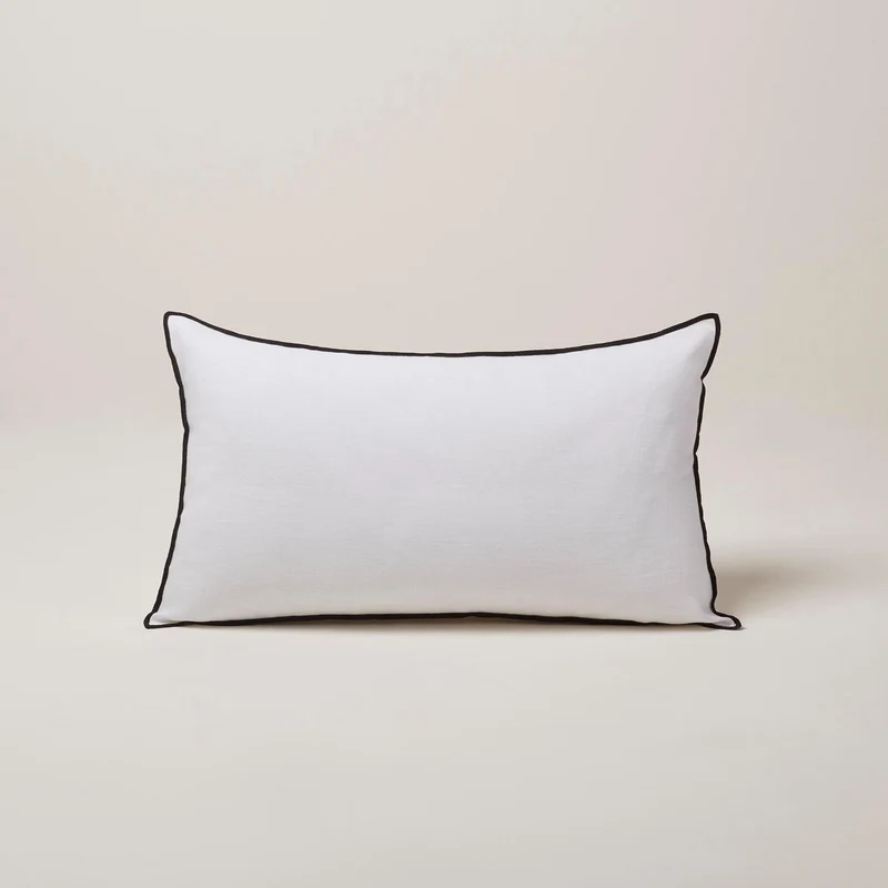 Housse de coussin CARLINA blanc pur et bourdon noir
