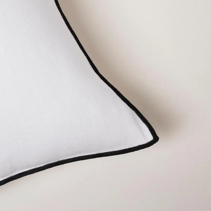 Housse de coussin CARLINA blanc pur et bourdon noir