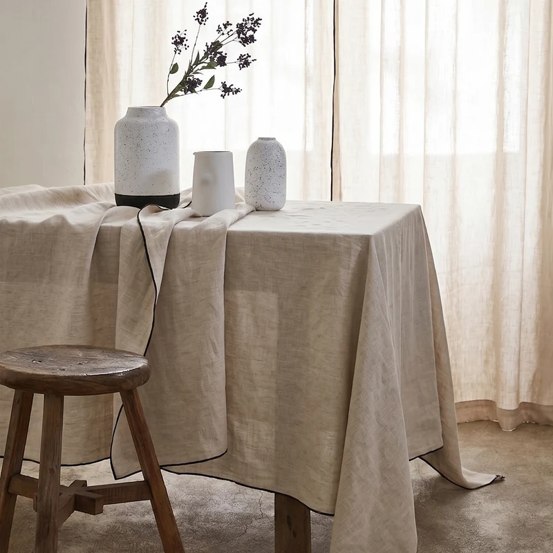 Nappe carrée CARLINA calcaire et bourdon noir