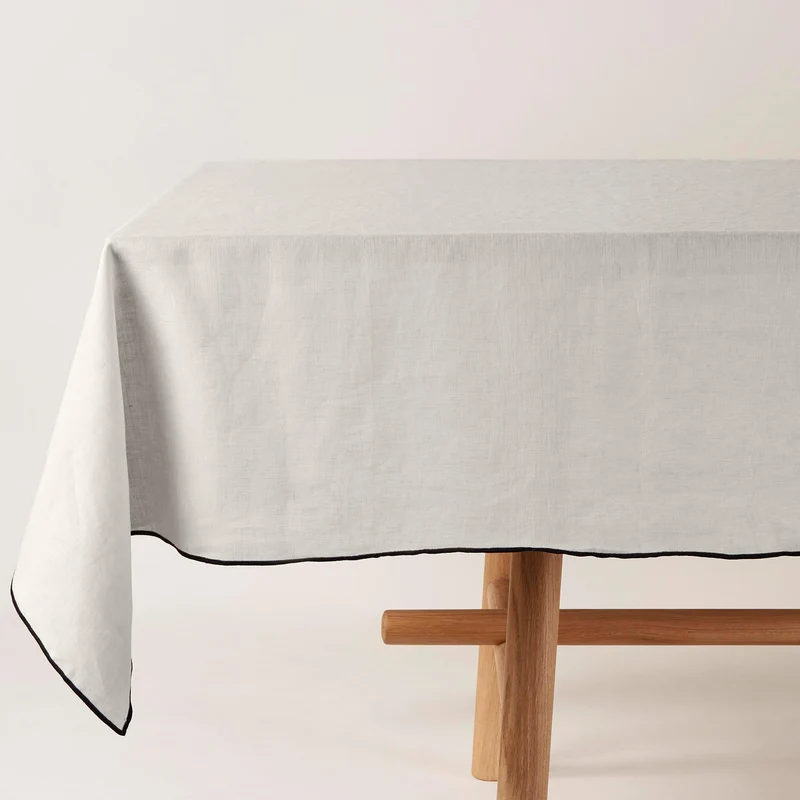 Nappe rectangulaire CARLINA calcaire et bourdon noir