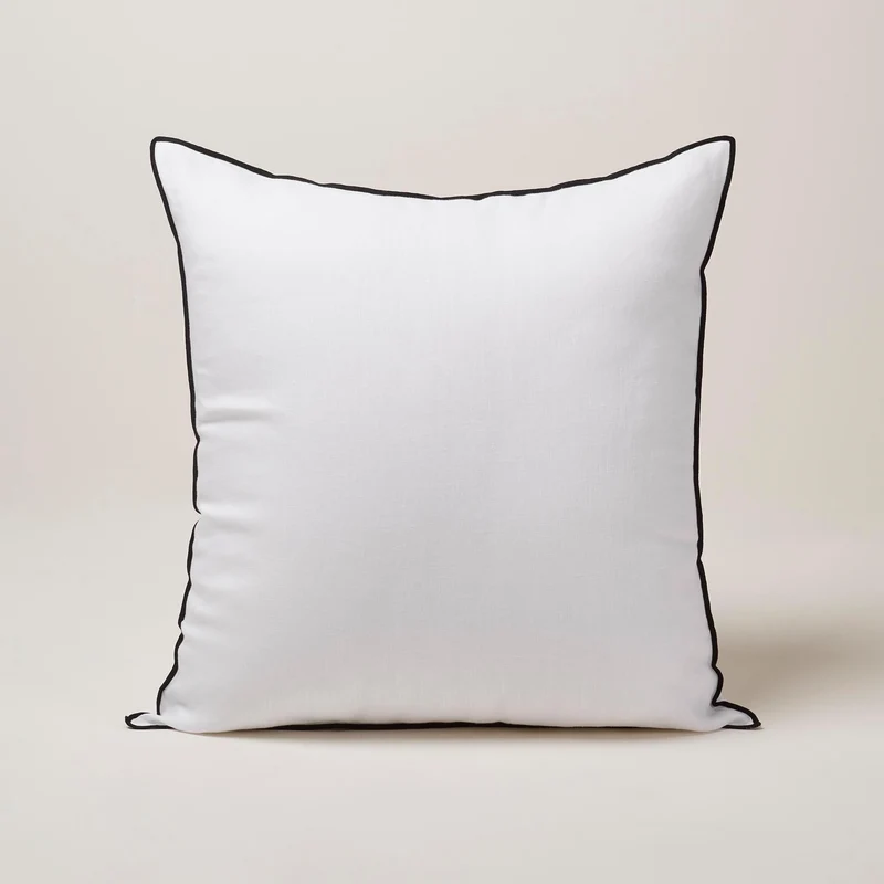 Housse de coussin CARLINA blanc pur et bourdon noir