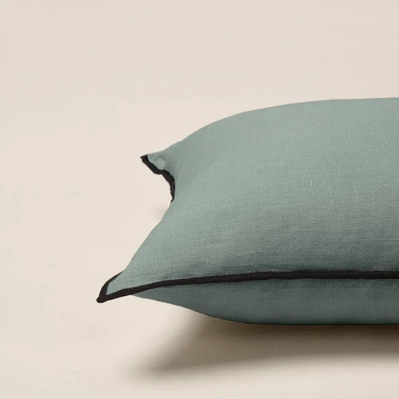Housse de coussin CARLINA vert de gris et bourdon noir