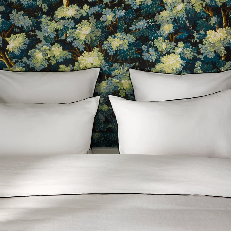 Housse de couette CARLINA blanc pur et bourdon noir