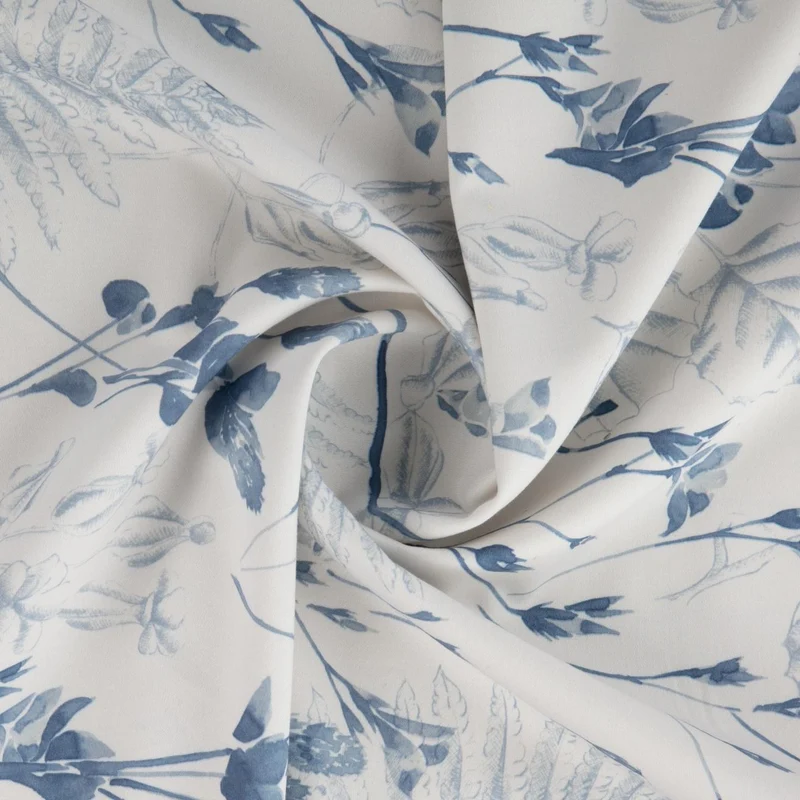Satin Wildflowers - skyblue 280 cm