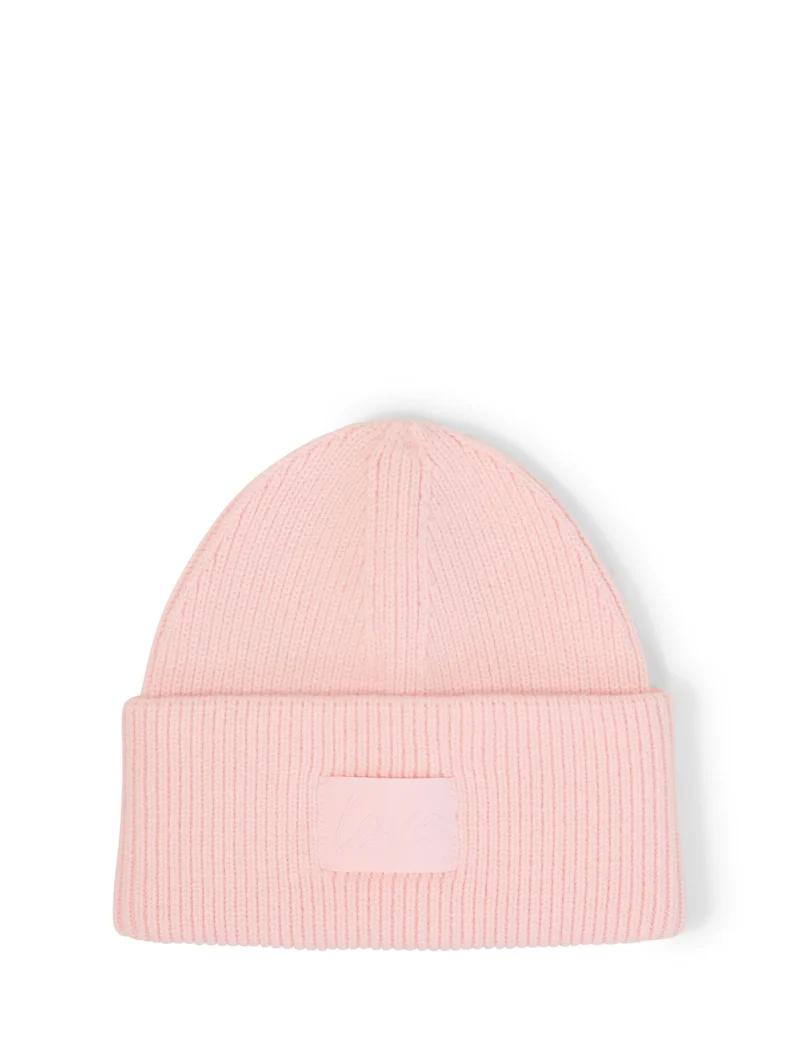 Beanie Mütze mit Badge