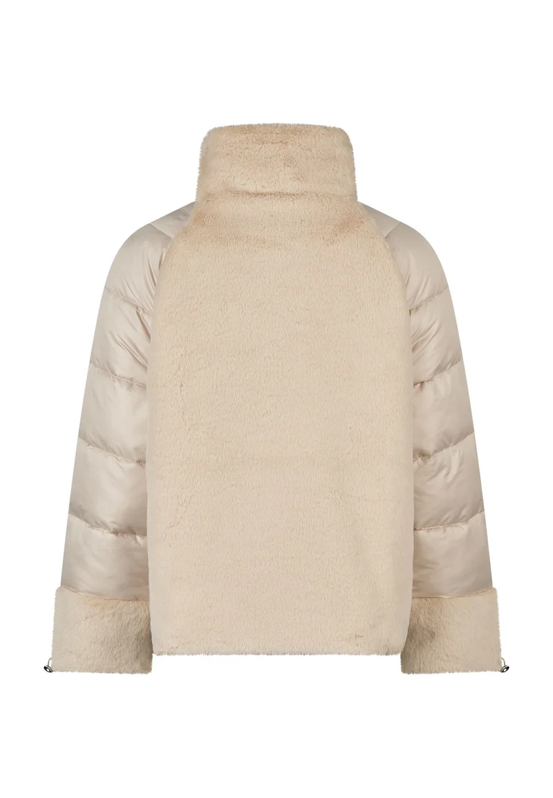 Jacke im Materialmix