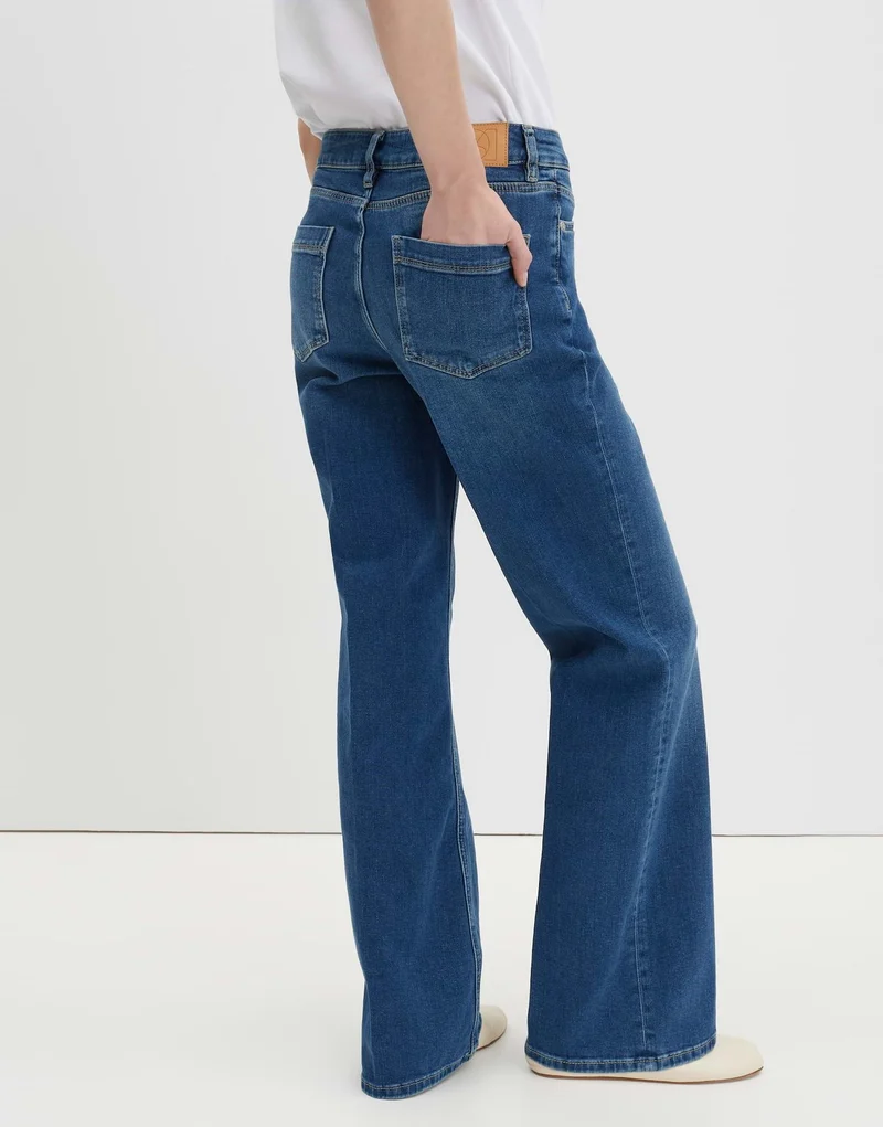 Carie iconic, dark blue