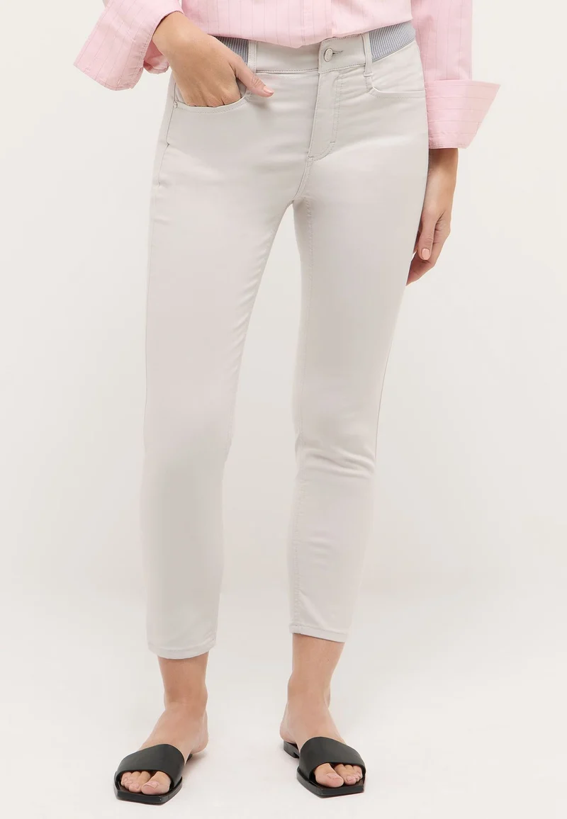 332688907-165 ORNELLA SPORTY