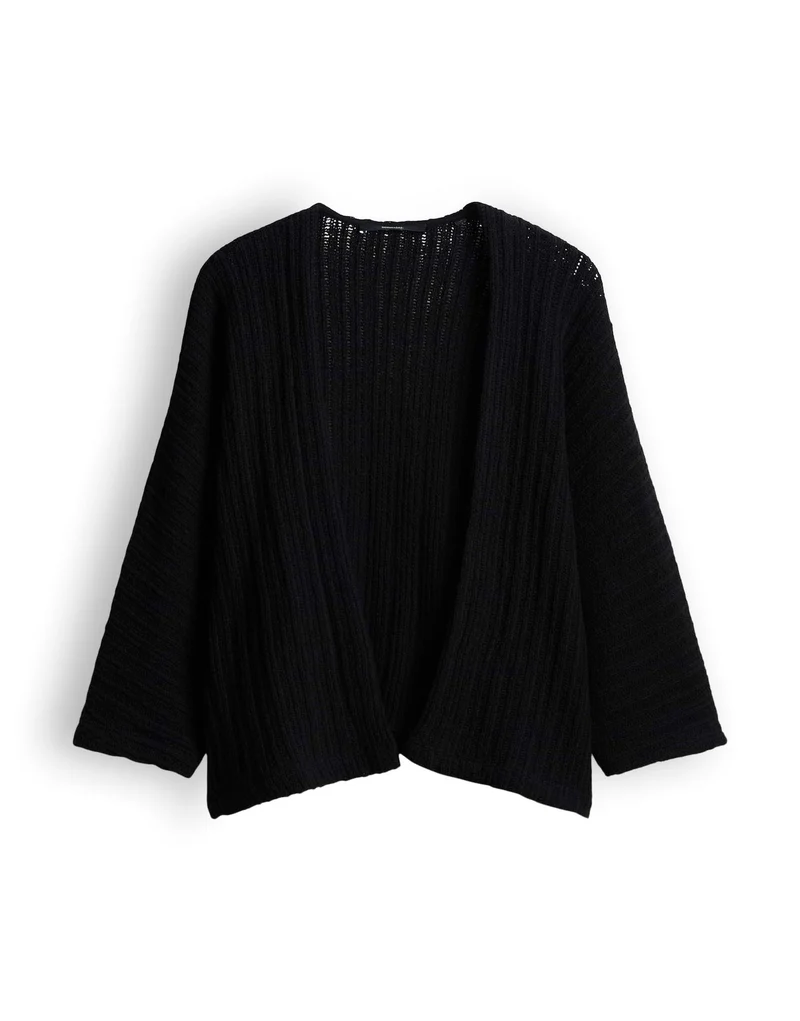 Udia, black