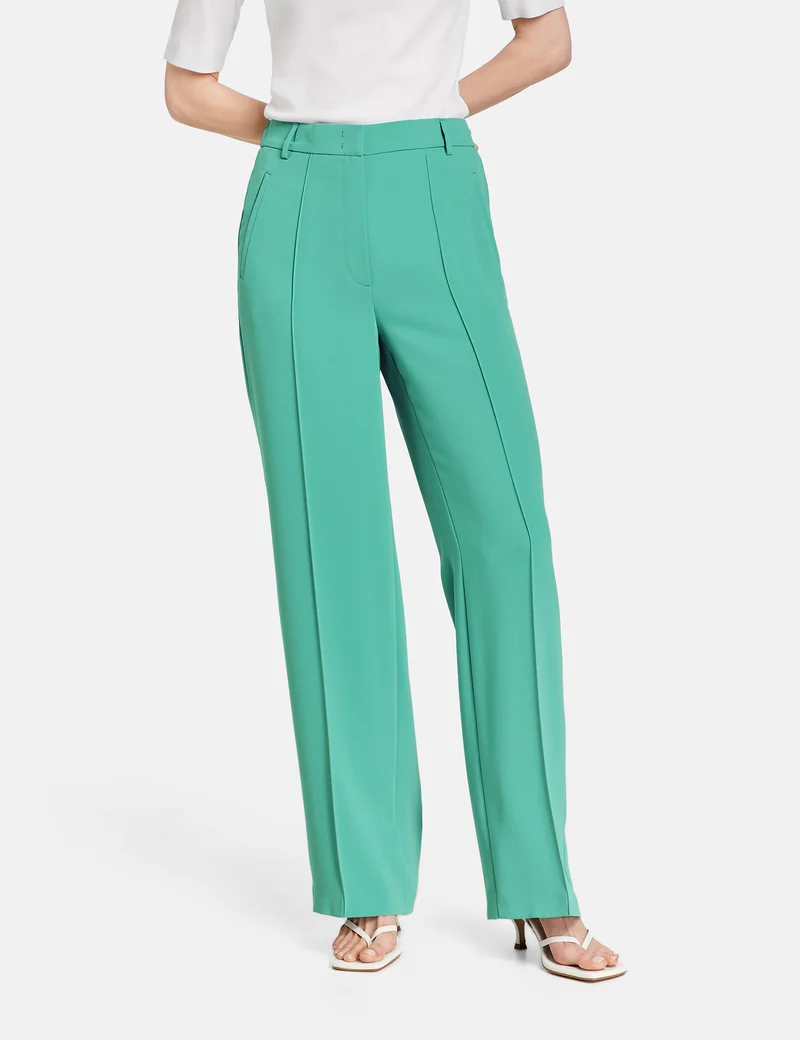 Hose mit weitem Bein und Biesen
