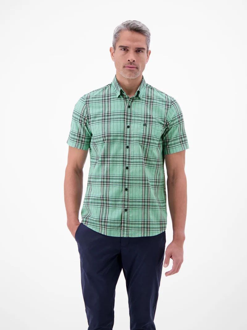 BUTTON DOWN