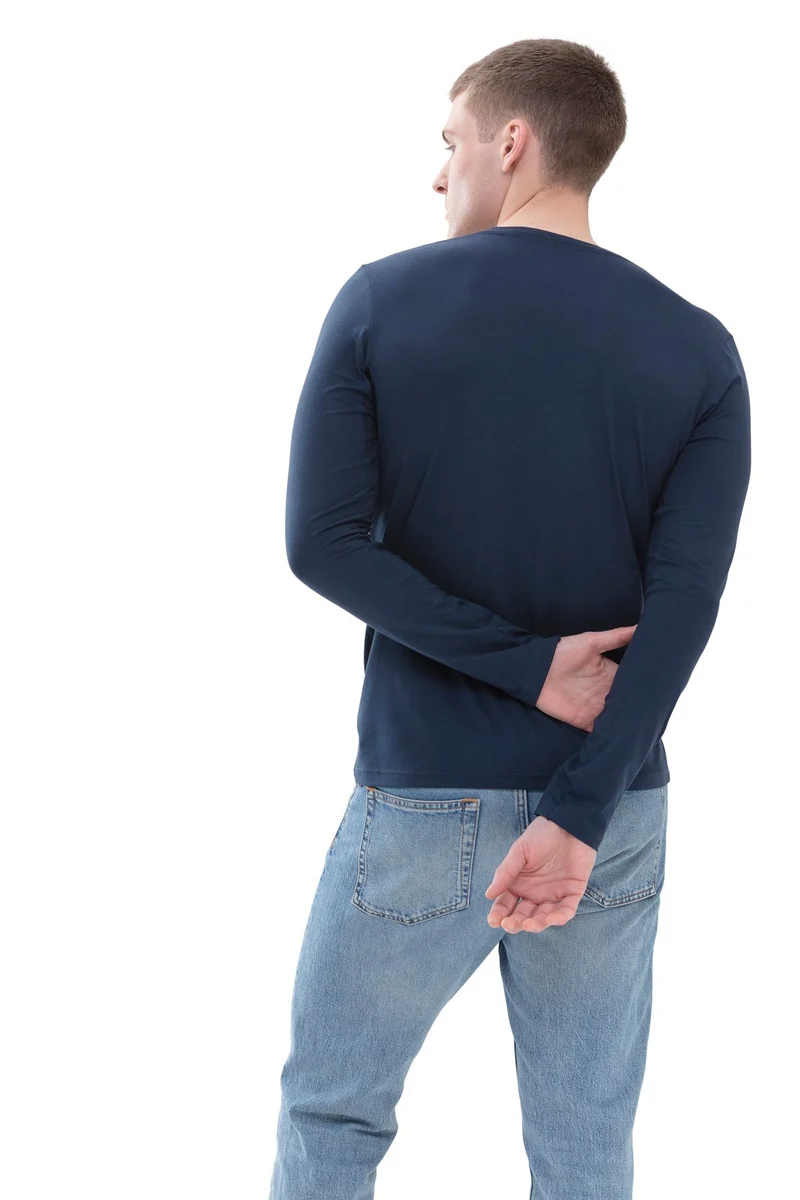 long- sleeved Shirt