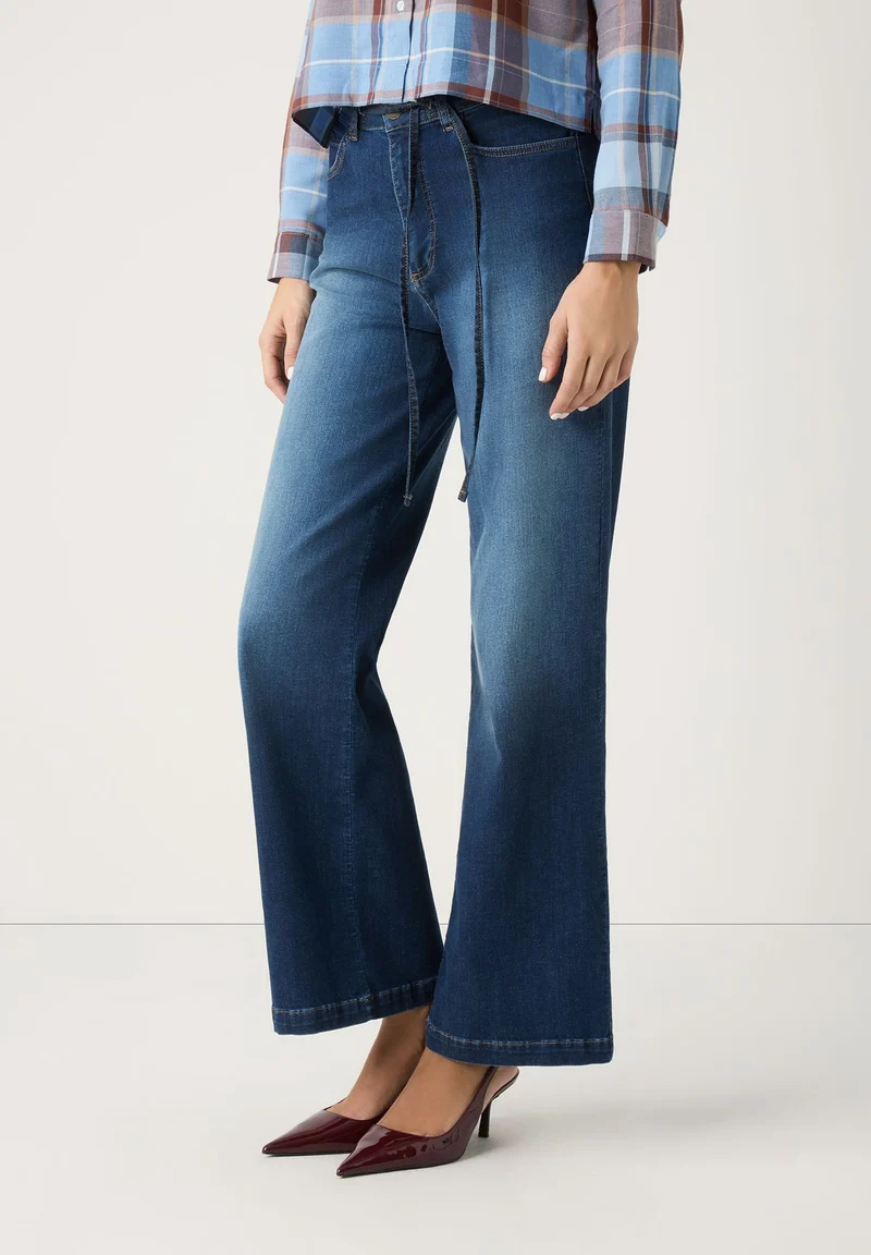weite Jeans mit Tunnelzug