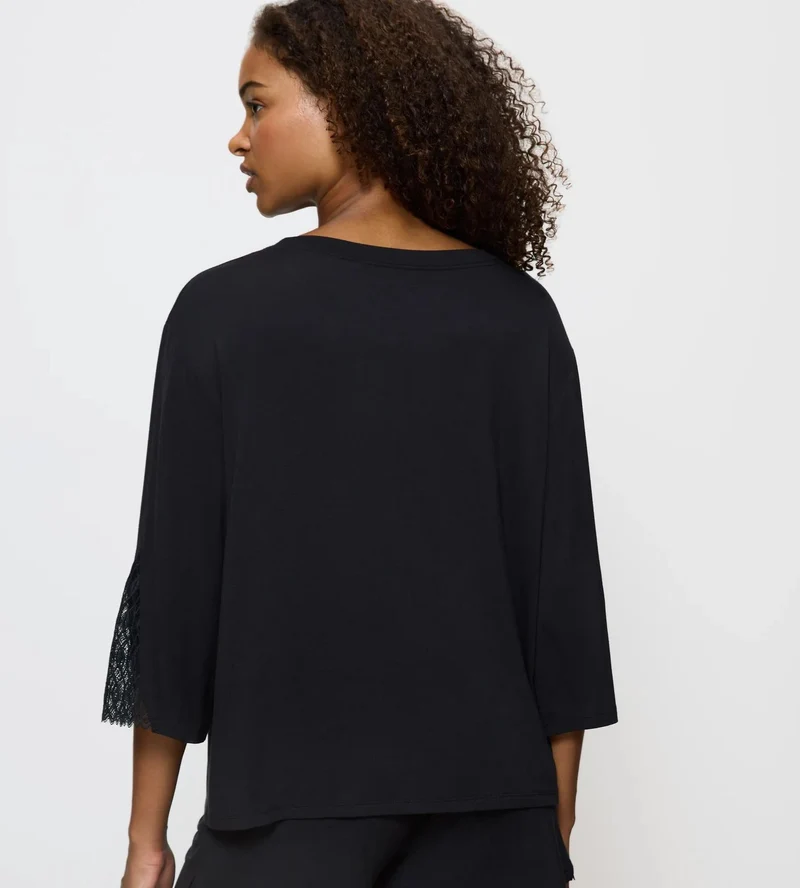 Aura Spotlight Top