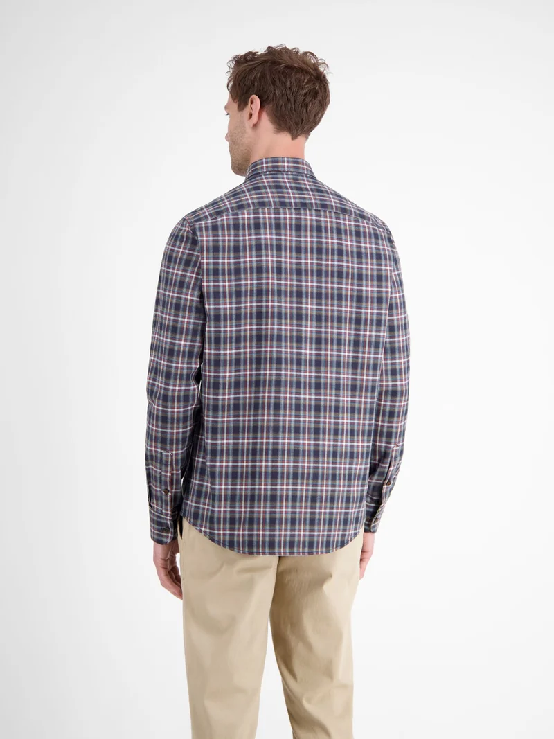 BUTTON DOWN