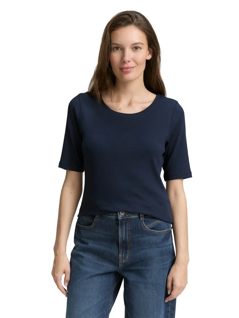 Basic T-Shirt