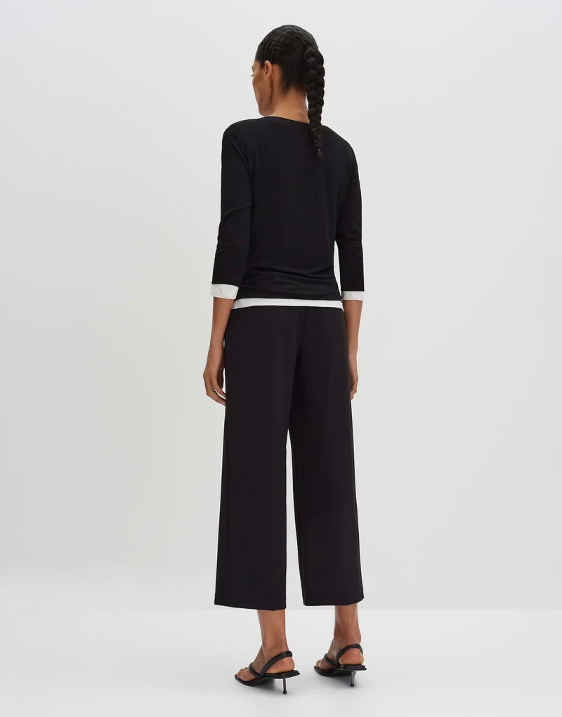 Kirosa, black